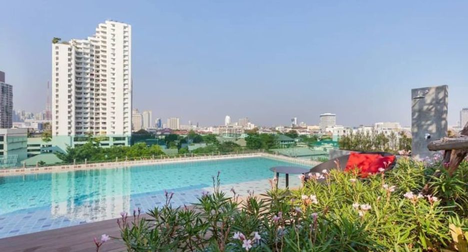 For rent 2 bedrooms condo in Watthana, Bangkok