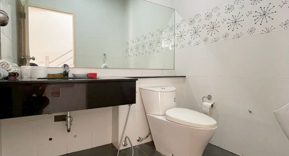 For sale 4 bedrooms house in Prawet, Bangkok