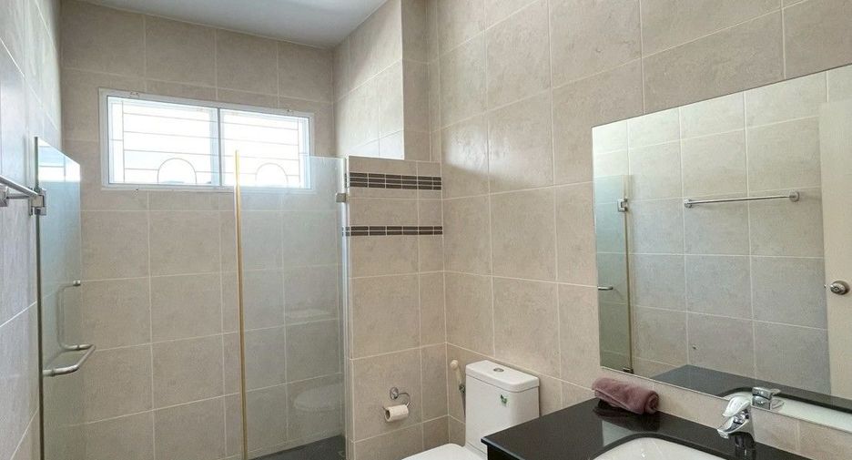 For sale 4 bedrooms house in Prawet, Bangkok