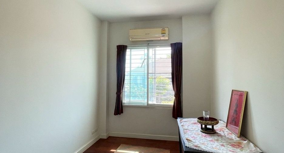 For sale 4 bedrooms house in Prawet, Bangkok