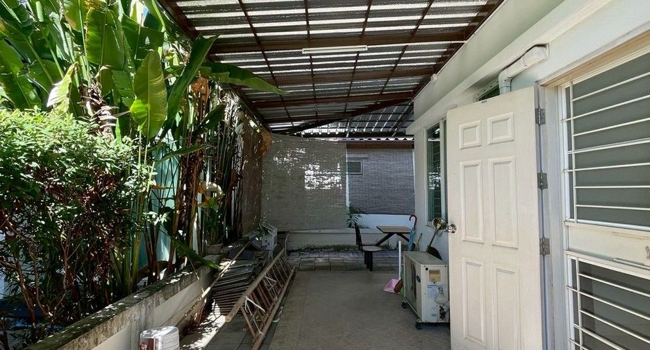 For sale 4 bedrooms house in Prawet, Bangkok