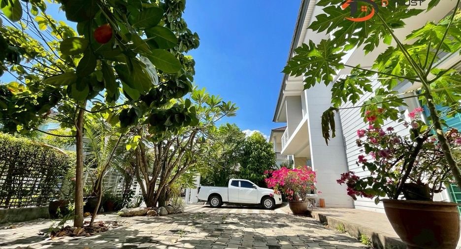For sale 4 bedrooms house in Prawet, Bangkok