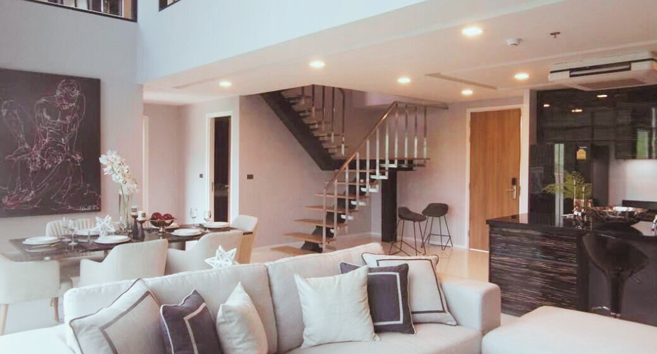 For sale 4 bedrooms condo in Mueang Chiang Mai, Chiang Mai