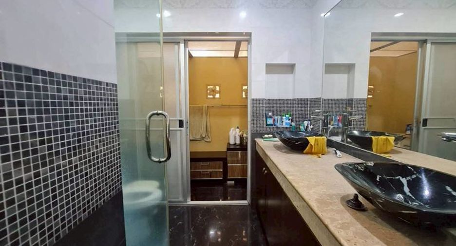 À vendre 3 chambres villa à Sattahip, Chonburi