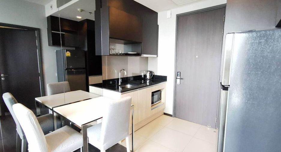À vendre 1 chambre condo à Khlong Toei, Bangkok