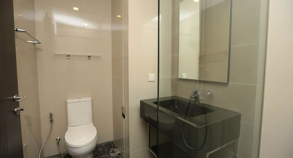 À vendre 1 chambre condo à Khlong Toei, Bangkok