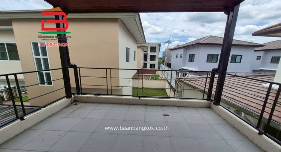 For sale 3 bedrooms house in Saphan Sung, Bangkok