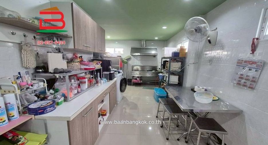 For sale 3 bedrooms house in Saphan Sung, Bangkok