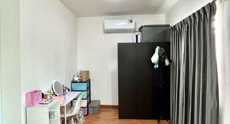 For sale 3 bedrooms townhouse in Bang Bo, Samut Prakan