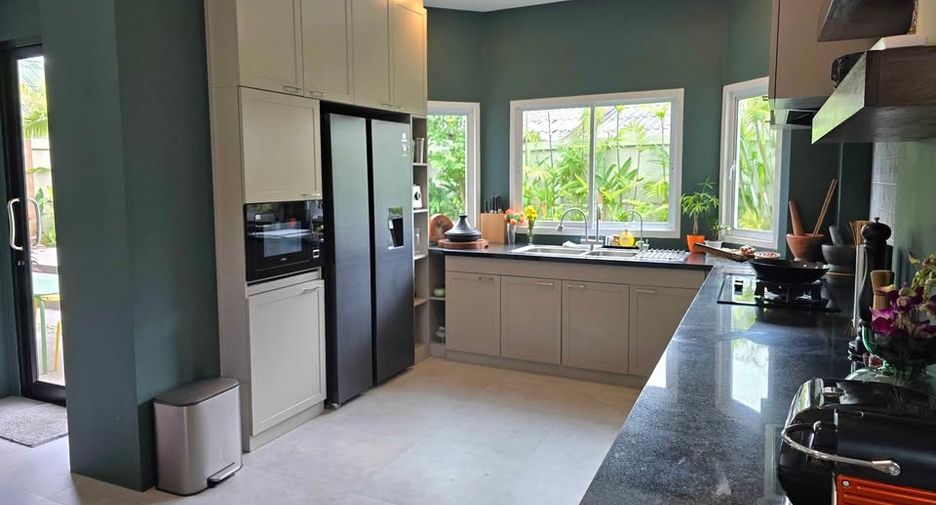 For rent and for sale 3 bedrooms villa in Kathu, Phuket