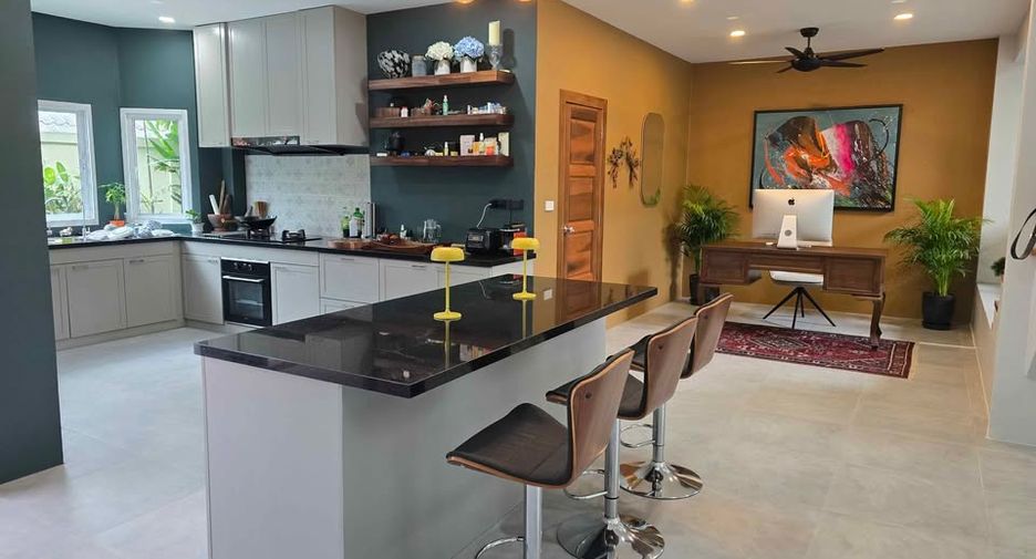 For rent and for sale 3 bedrooms villa in Kathu, Phuket
