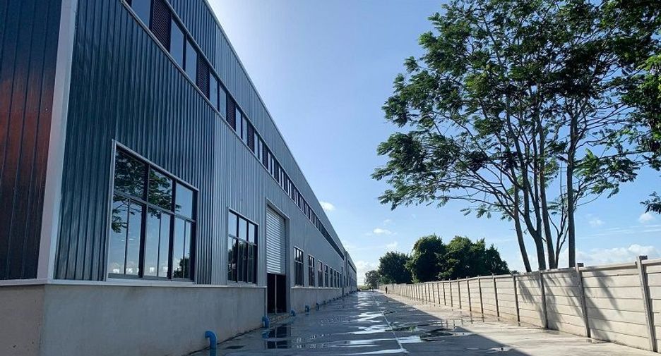 For rent 4 bedrooms warehouse in Nikhom Phatthana, Rayong