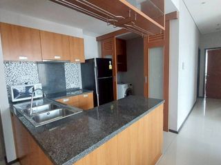For rent 2 ベッドルーム condo in Khlong San, Bangkok