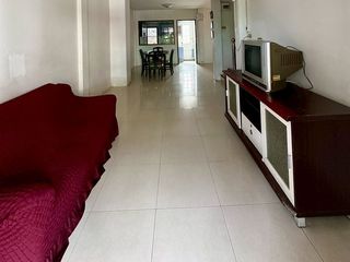 Casa adosada en alquiler de 3 habitaciones en Si Racha, Chonburi