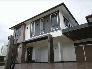À vendre 5 chambres villa à Hang Dong, Chiang Mai