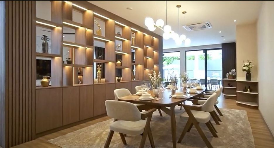 For sale 5 bedrooms villa in Hang Dong, Chiang Mai