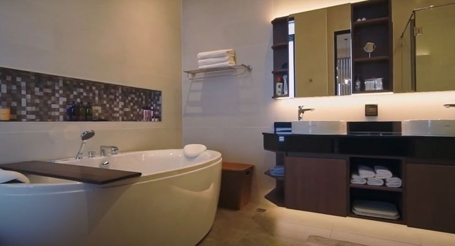 For sale 5 bedrooms villa in Hang Dong, Chiang Mai
