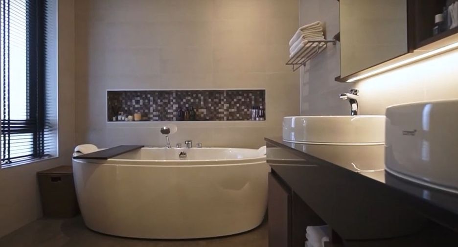 For sale 5 bedrooms villa in Hang Dong, Chiang Mai