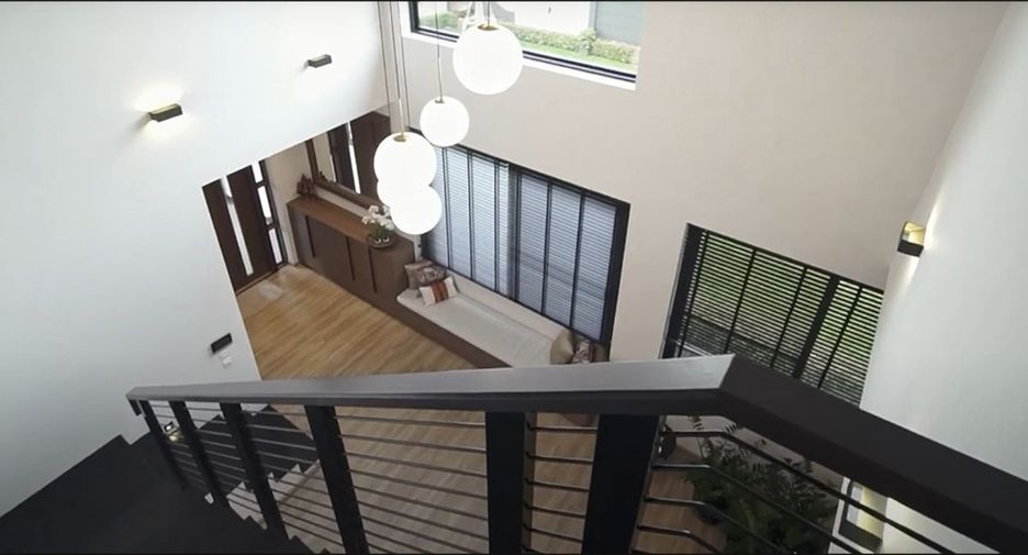 For sale 5 bedrooms villa in Hang Dong, Chiang Mai