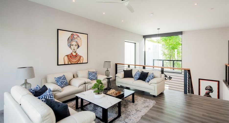 For sale 4 ベッドルーム villa in Mueang Chiang Mai, Chiang Mai