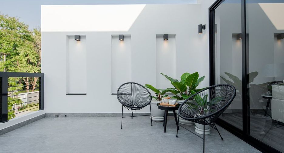 For sale 4 ベッドルーム villa in Mueang Chiang Mai, Chiang Mai