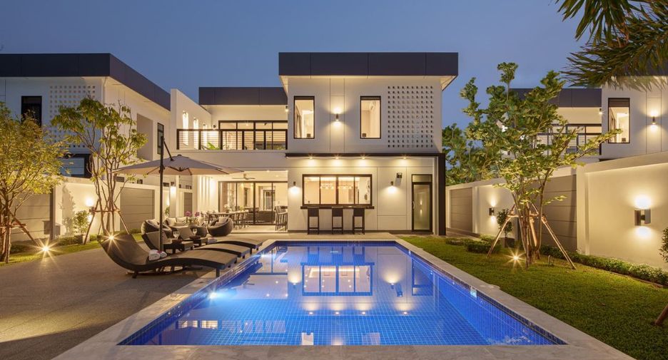 For sale 4 ベッドルーム villa in Mueang Chiang Mai, Chiang Mai