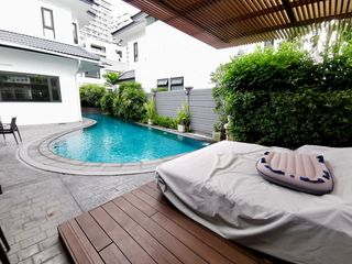 ให้เช่า 5 ห้องนอน บ้านเดี่ยว ใน วัฒนา, กรุงเทพฯ