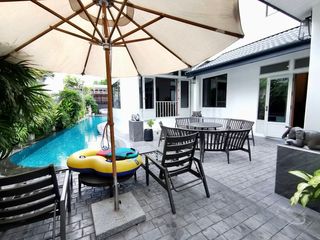 ให้เช่า 5 ห้องนอน บ้านเดี่ยว ใน วัฒนา, กรุงเทพฯ