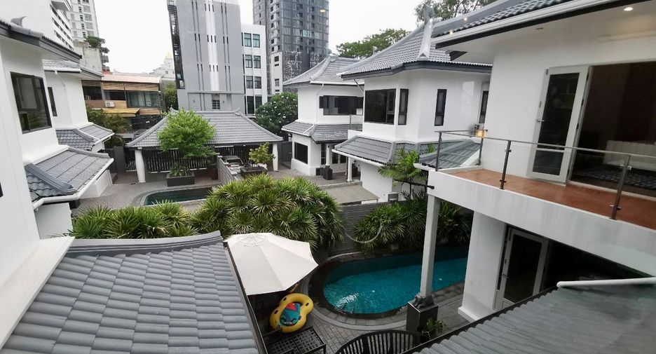 ให้เช่า 5 ห้องนอน บ้านเดี่ยว ใน วัฒนา, กรุงเทพฯ