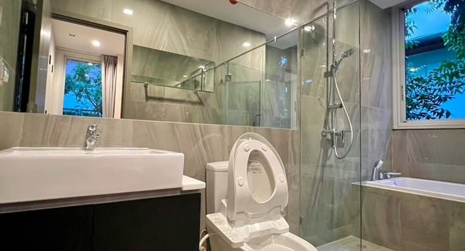 Condo en alquiler y en venta de 2 habitaciones en Watthana, Bangkok