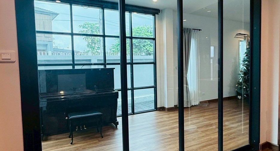 Casa en venta de 4 habitaciones en Hang Dong, Chiang Mai