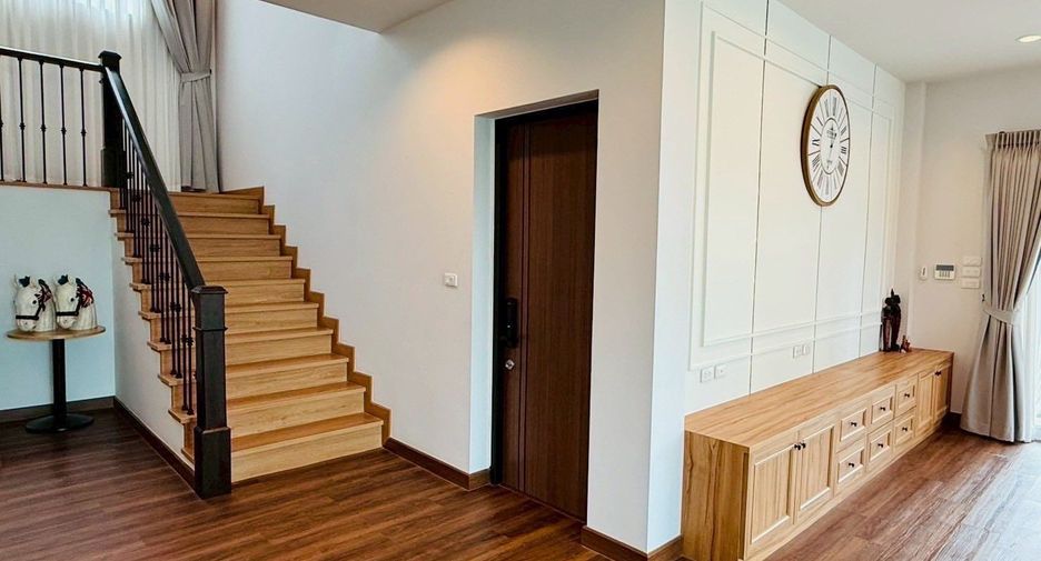 Casa en venta de 4 habitaciones en Hang Dong, Chiang Mai