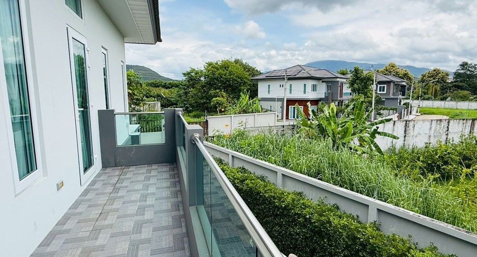 Casa en venta de 4 habitaciones en Hang Dong, Chiang Mai