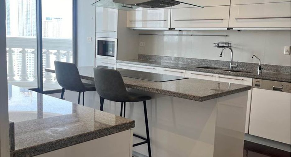 For rent and for sale 2 bedrooms condo in Bang Rak, Bangkok