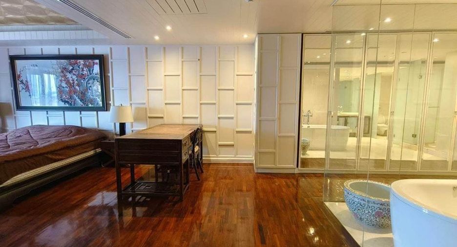 For rent and for sale 2 bedrooms condo in Bang Rak, Bangkok