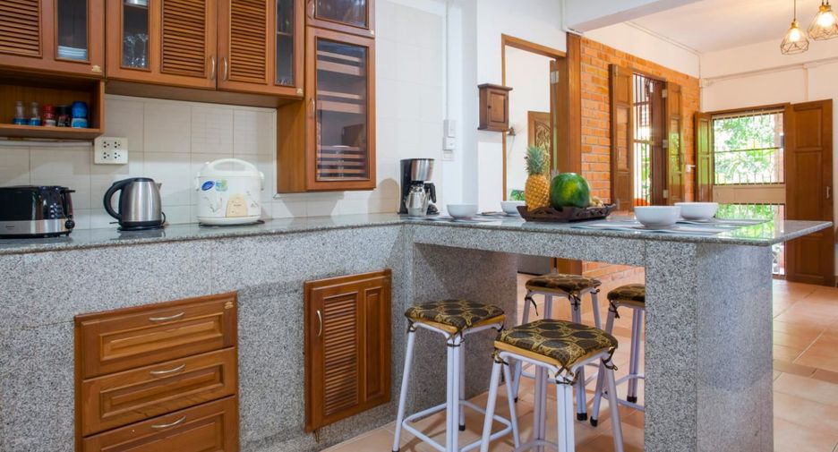 For sale 4 bedrooms villa in Mueang Krabi, Krabi