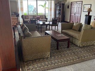 Продажа 4 спальни кондо в Щаттхана, Бангкок