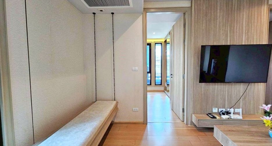 À louer 2 chambres appartement avec services à Khlong Toei, Bangkok