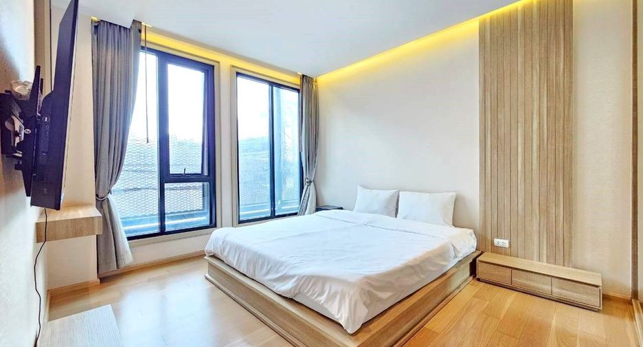 À louer 2 chambres appartement avec services à Khlong Toei, Bangkok