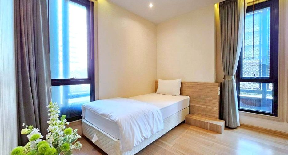 À louer 2 chambres appartement avec services à Khlong Toei, Bangkok