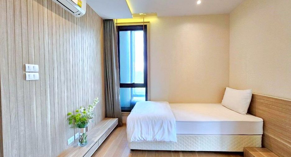 À louer 2 chambres appartement avec services à Khlong Toei, Bangkok