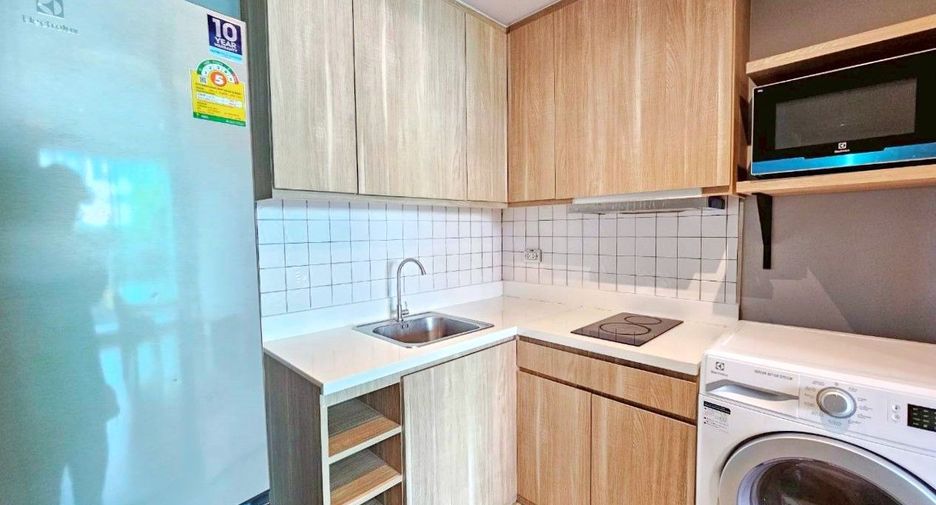 À louer 2 chambres appartement avec services à Khlong Toei, Bangkok