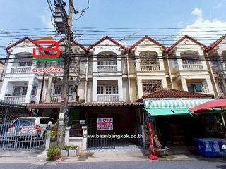 For sale 4 bedrooms townhouse in Sai Mai, Bangkok