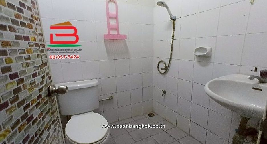 For sale 4 bedrooms townhouse in Sai Mai, Bangkok