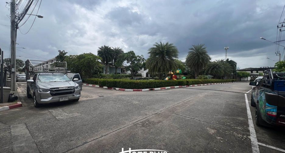 出售 2 卧室 联排别墅 在 Khlong Sam Wa, 曼谷