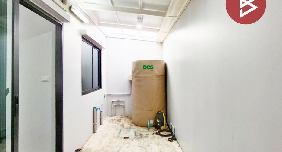 For sale 2 bedrooms townhouse in Bang Phli, Samut Prakan
