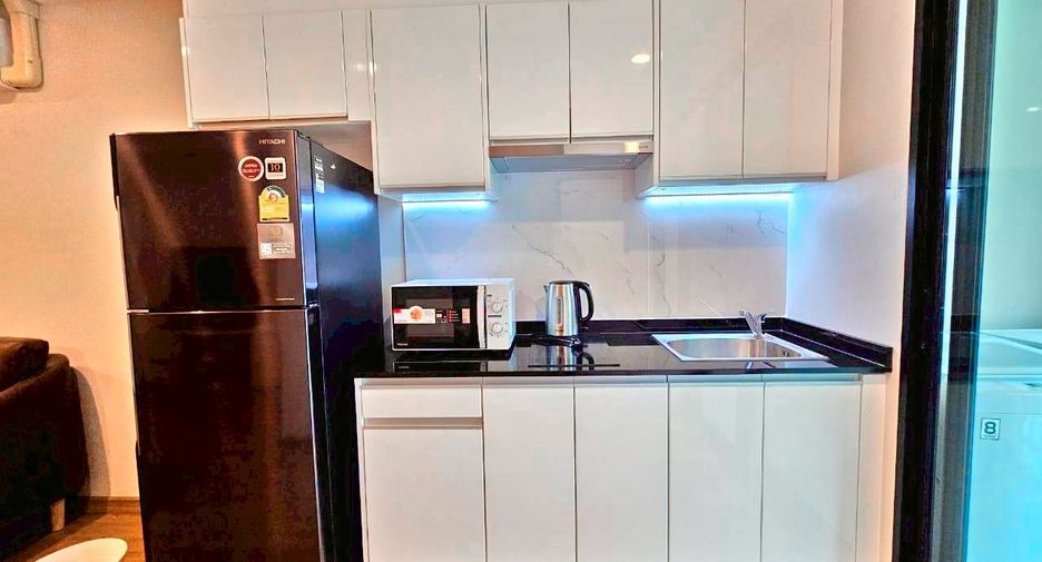For rent 1 bed apartment in Watthana, Bangkok