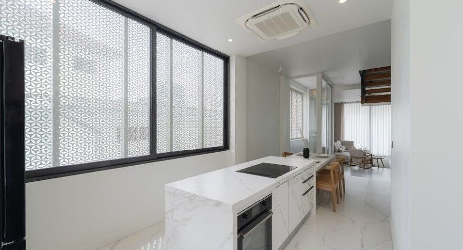 Haus zum Kauf mit 3 Zimmer in Watthana, Bangkok