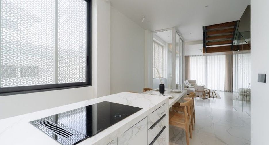 Haus zum Kauf mit 3 Zimmer in Watthana, Bangkok