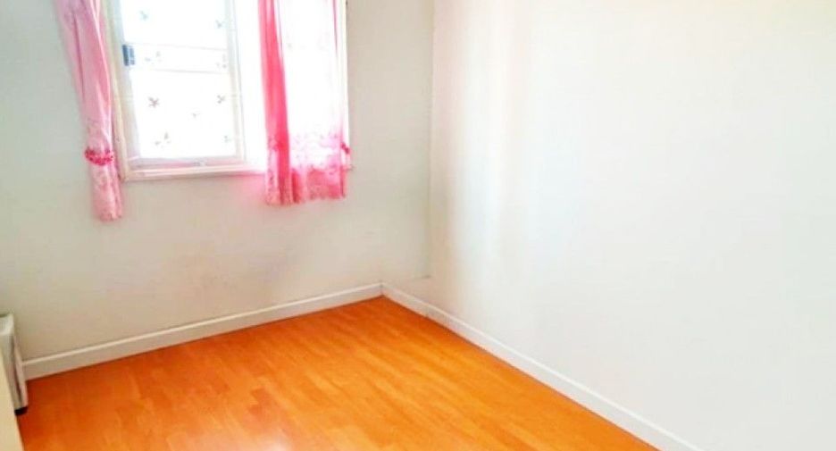 Reihenhaus zum Kauf mit 3 Zimmer in Mueang Samut Prakan, Samut Prakan
